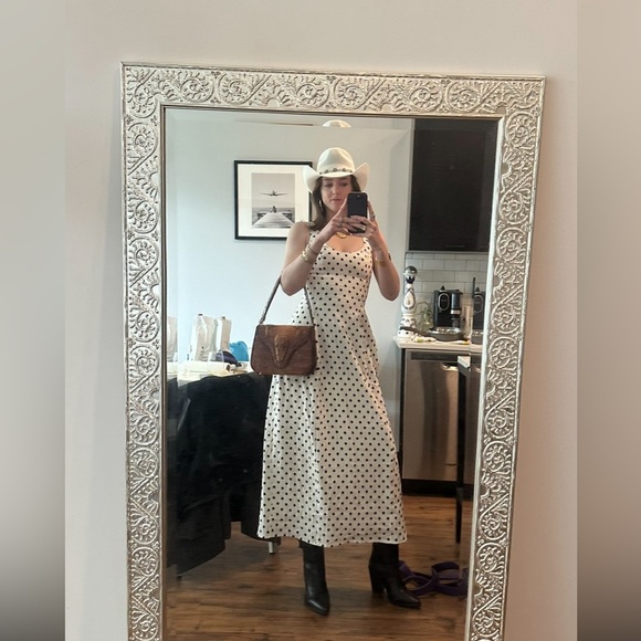 Linen Reformation Dress - Picture 4 of 4
